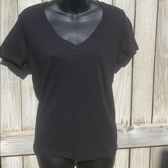 Tops - Black Tee